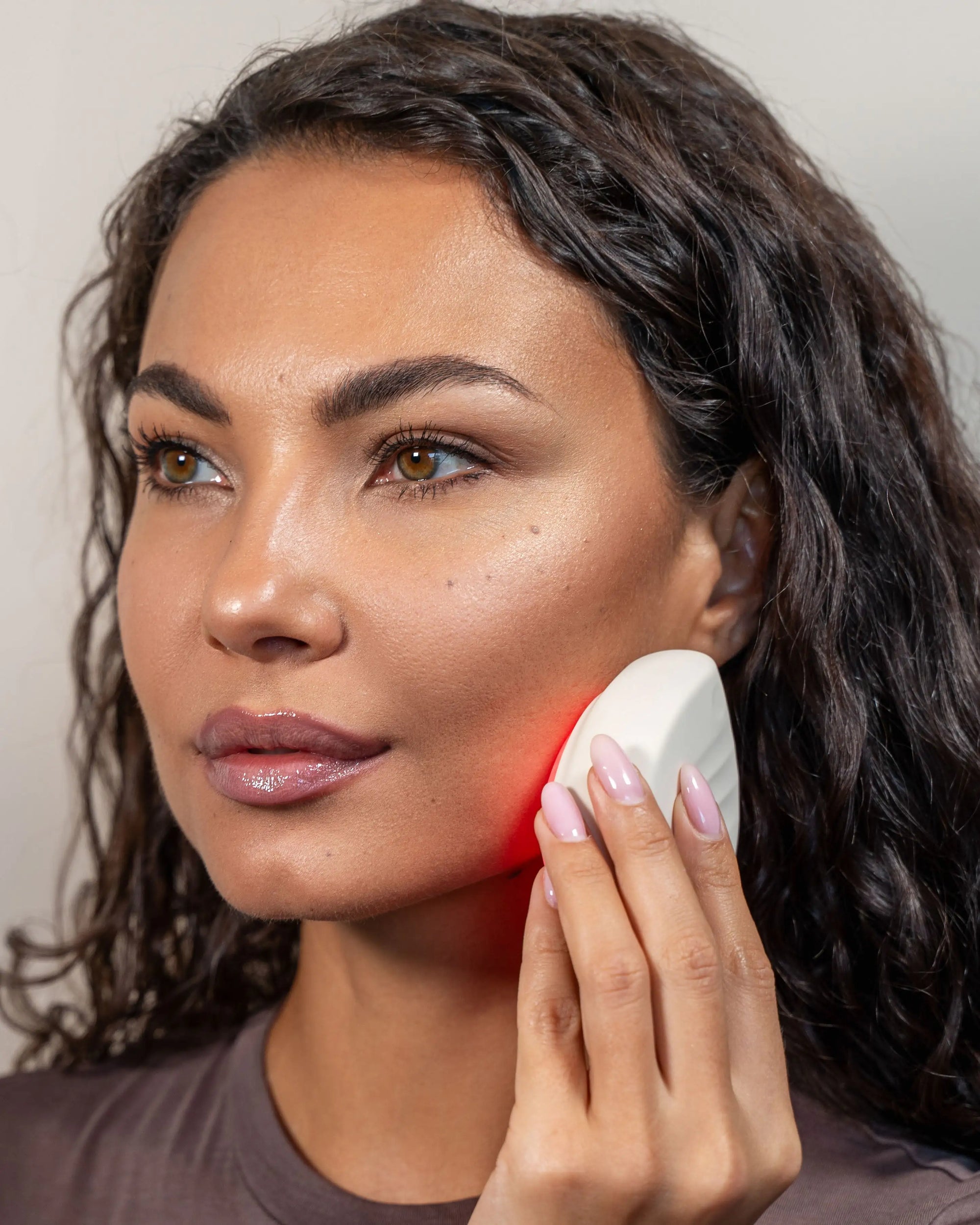 Blyss Mira – Photon LED & High-Frequency Vibration Facial Device led device