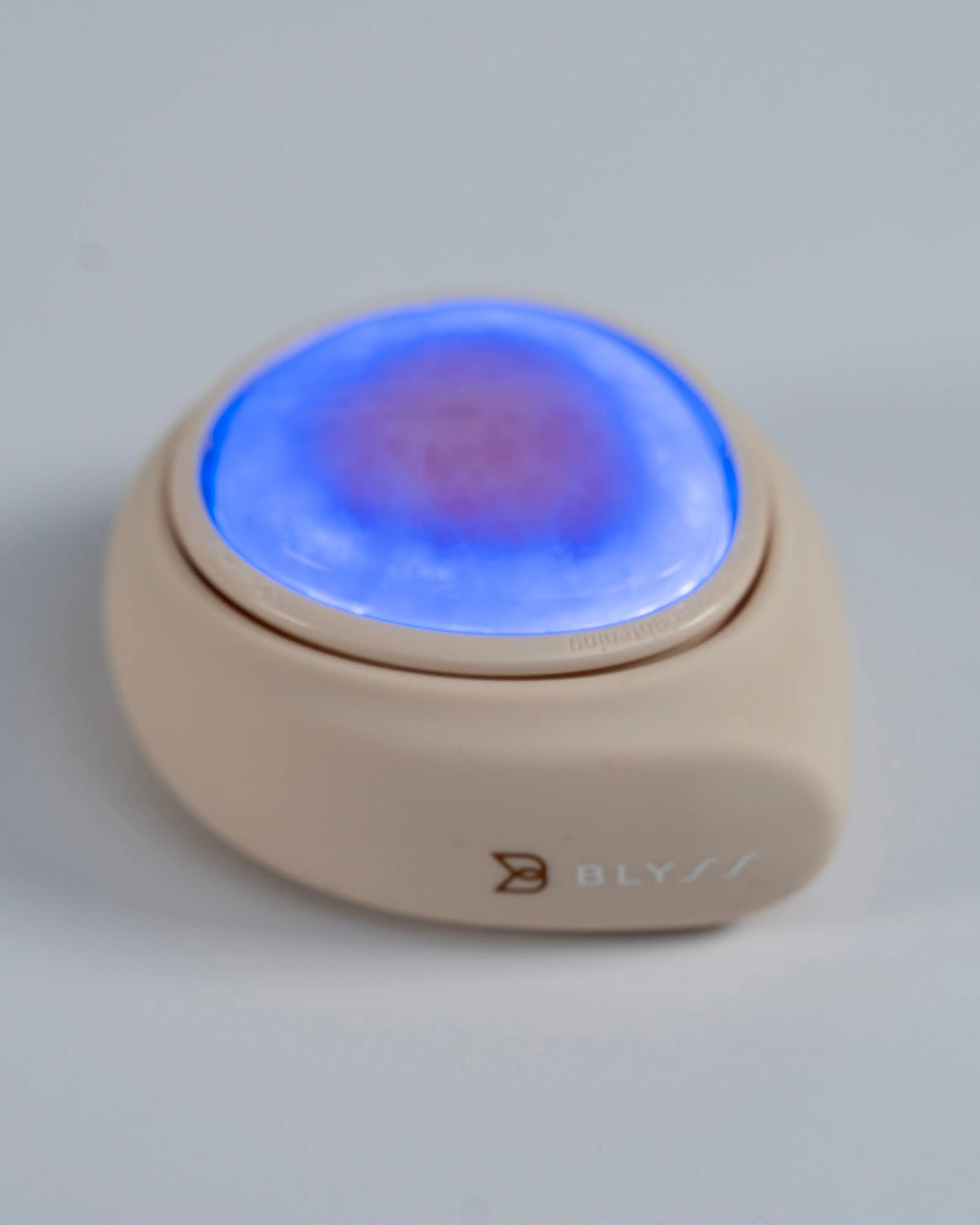 Blyss Mira – Photon LED & High-Frequency Vibration Facial Device led device